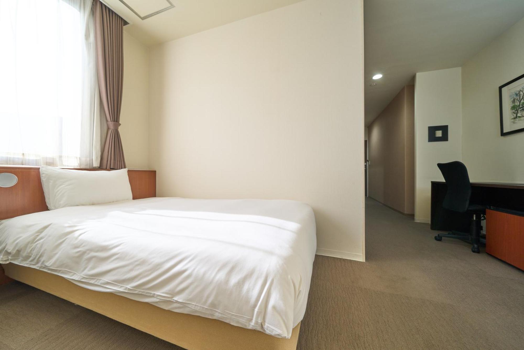 Hotel Tohkai Ацуґі Екстер'єр фото